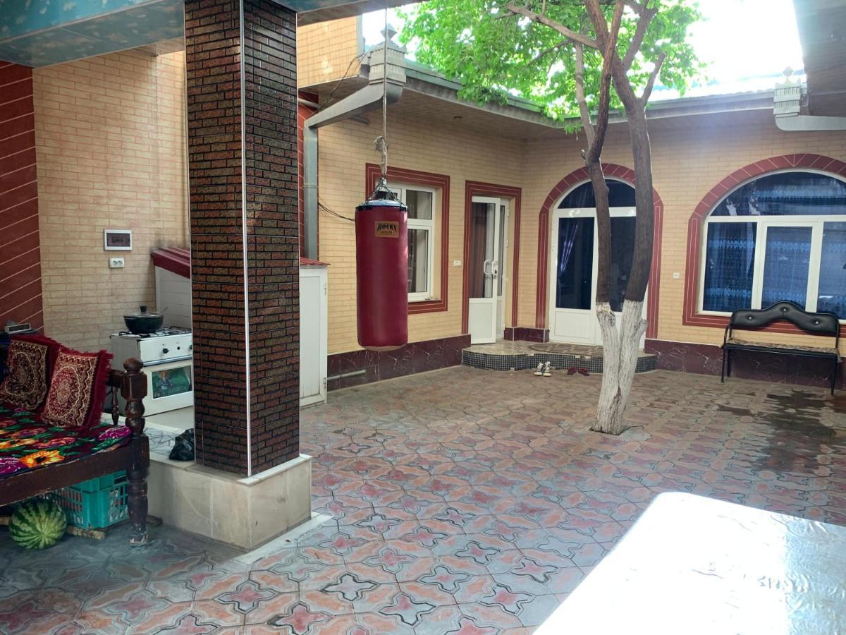 Muharram Homestay In The Neighborhood Of The Registan Square, 家族 ゲストハウス Samarkand Exterior foto